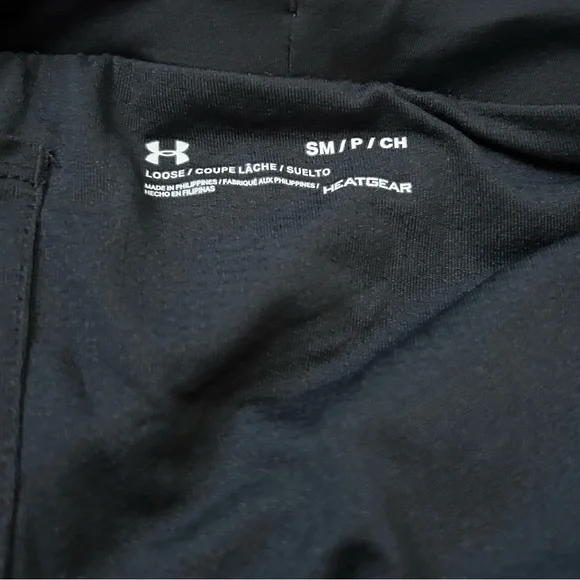 Under Armour Women’s Black Heat Gear Loose Running Shorts S - Picture 7 of 7